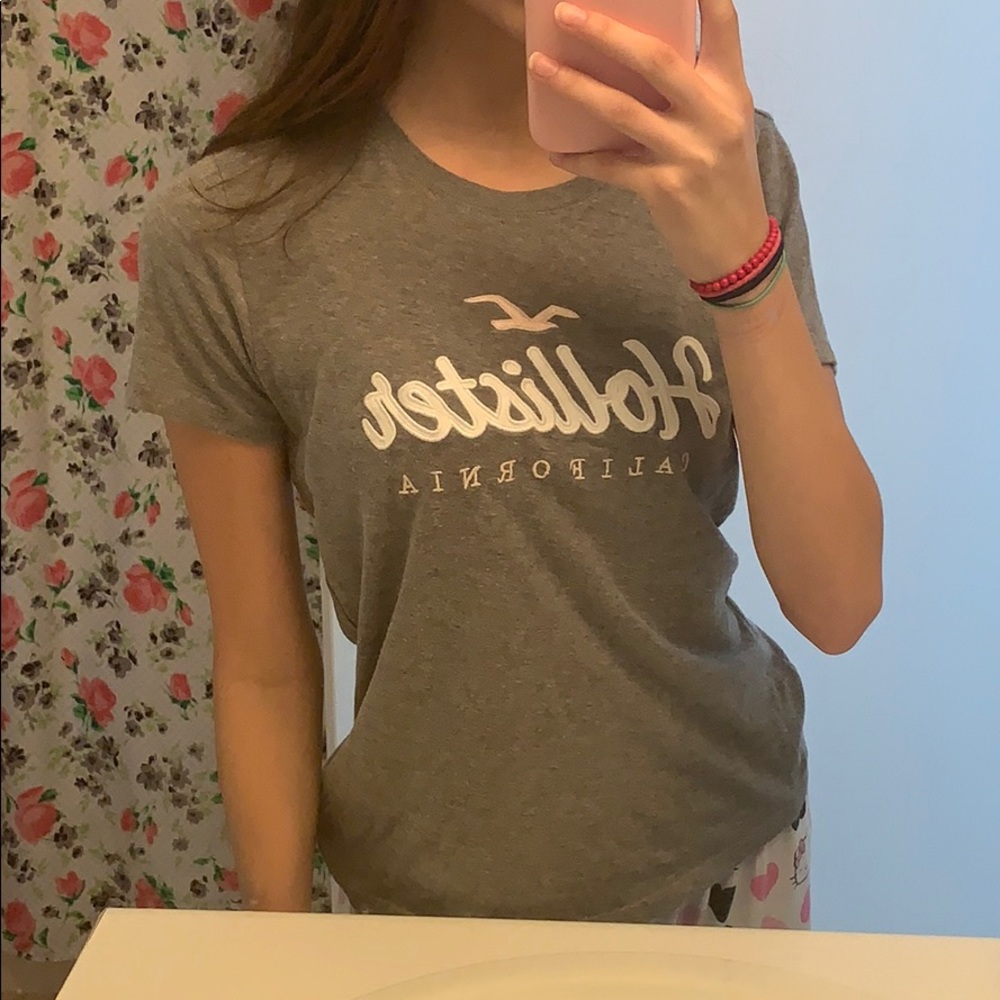 Hollister Logo Graphic Tee